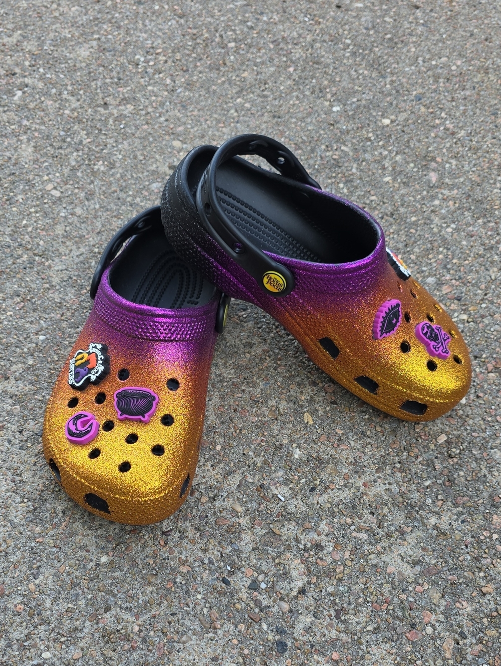 Crocs Disney Hocus Pocus Glitter Ombre Unisex Classic Clogs Size 6